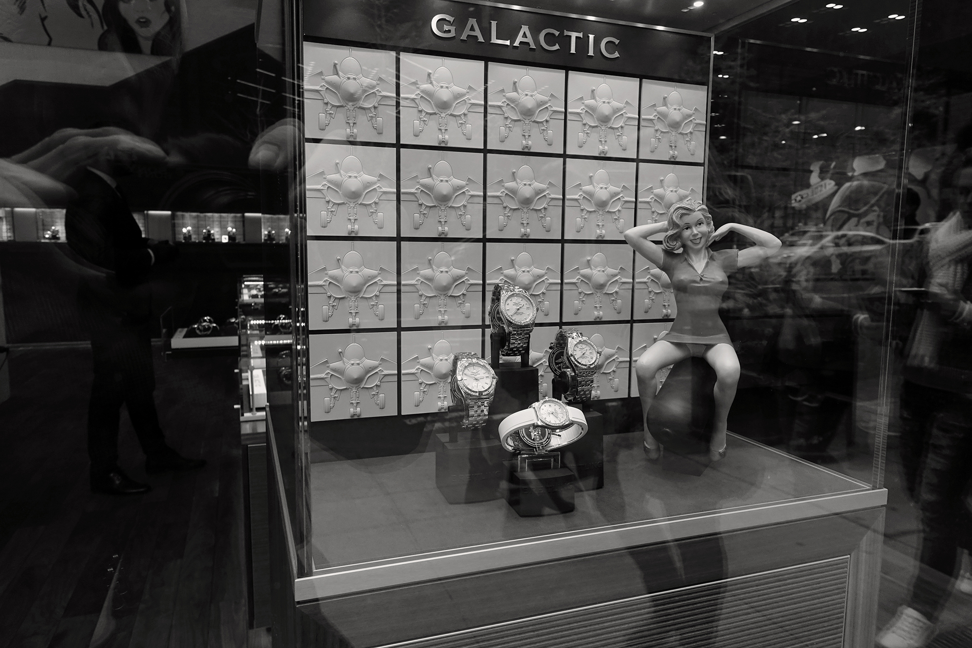 Christoph Radke, New York City, window display, 2016